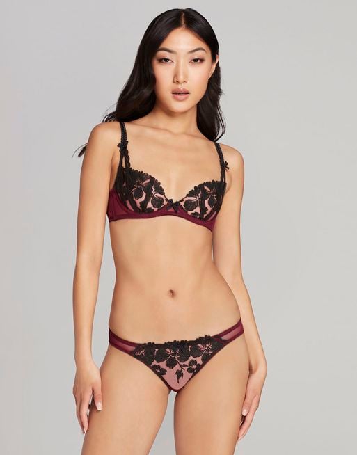 https://www.agentprovocateur.com/tco-images/unsafe/513x654/filters:upscale():fill(white):quality(80)/https://www.agentprovocateur.com/static/media/catalog/product/A/P/APM0118604001_ecomm_02.jpg